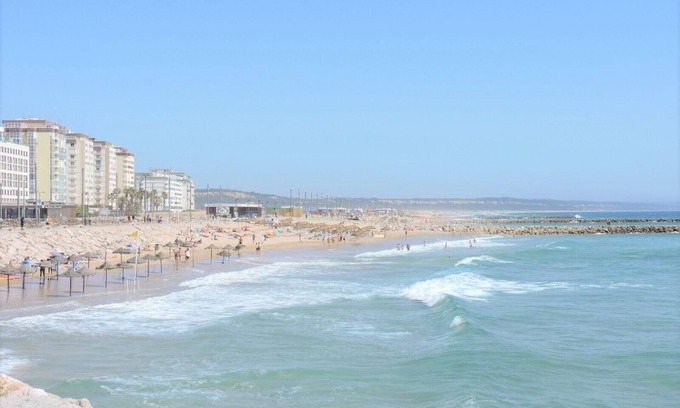 Costa de Caparica Apartment | Be.ISIS Caparica Apartment - 10 min. from the beach