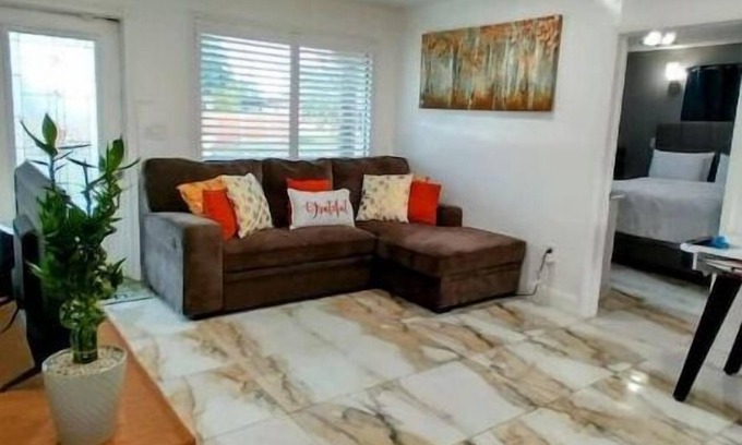 West Park House | Be Our Guests! Cozy 3/2 w/Oversized Yard Awaits