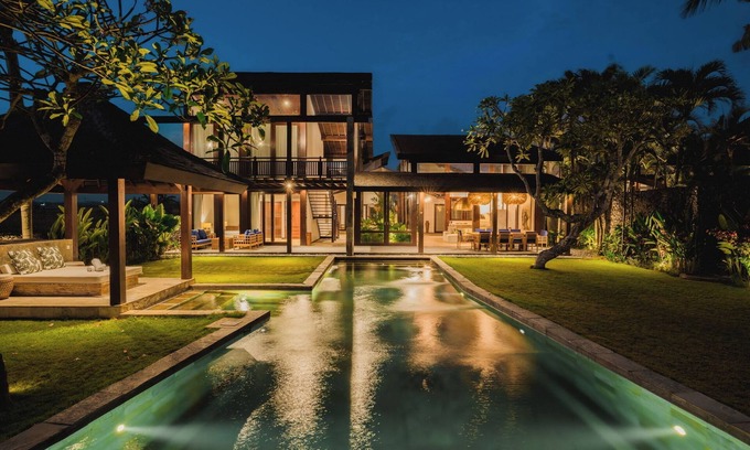 East Selemadeg Villa | Beachside Luxury in Tabanan!