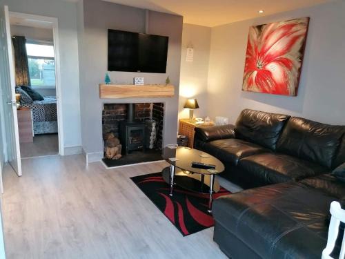 Bridlington Ski Chalet | Beach 100m - Sea View - Log Burner - Dogs Welcome