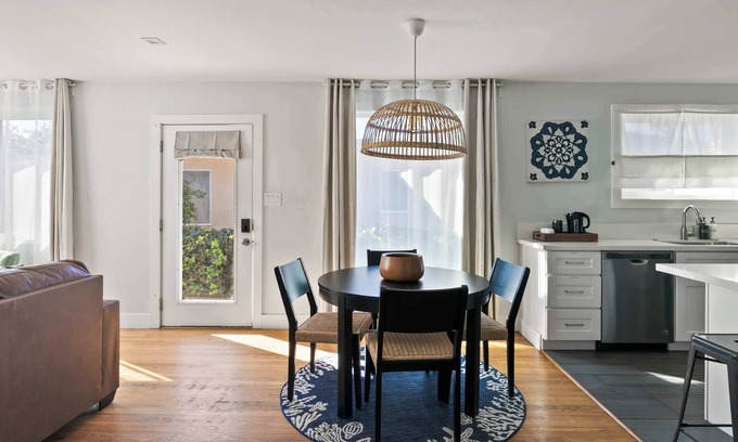 North Pacific Beach House | Beach Abode Walk to the Ocean