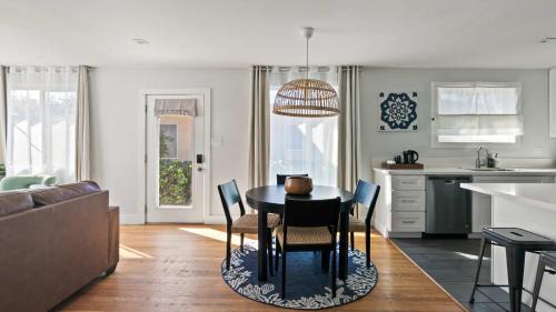 North Pacific Beach House | Beach Abode Walk to the Ocean