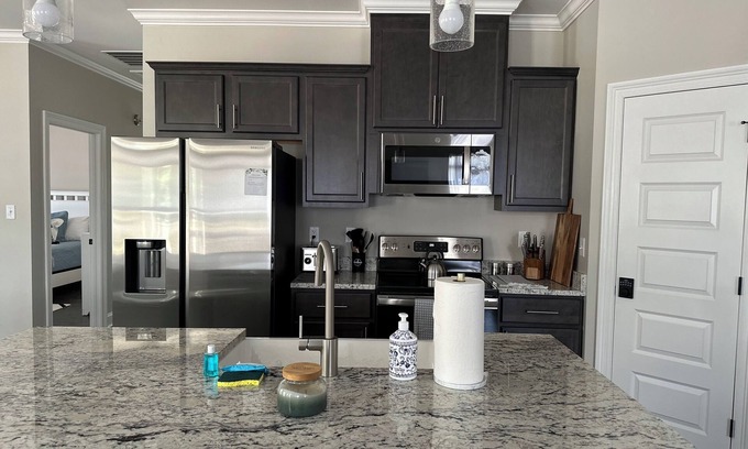 Gulfport House | Beach Access, sleeps 8, Pets-YES! Blue Oak Cottage - beach supplies included!