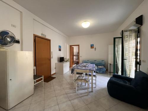Cattolica Apartment | Beach Apartment Cattolica 2min to Beach AC w Parking - Il Lupo Affitta