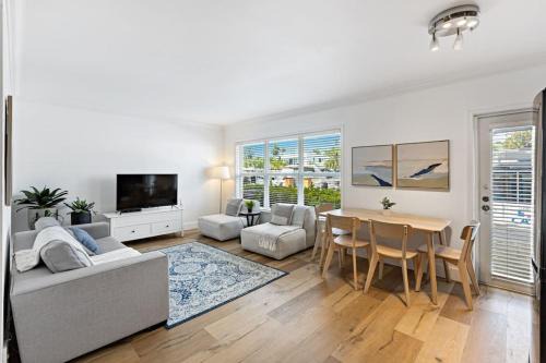 Hendricks and Venice Isles Apartment | Beach Apt with Waterview in Las Olas Blvd