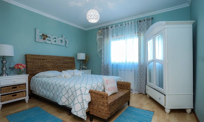 Buarcos Apartment | Beach & Barbecue by Rent4All