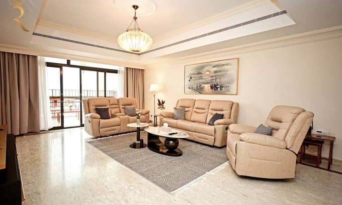 Abu Dhabi City Center Apartment | Beach bliss 3BR apartment Corniche