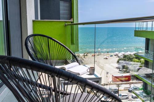 Mamaia-Sat Apartment | Beach Bliss - Pool & Spa Beach Resort