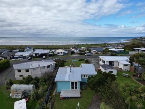 Riverton House | Beach Bliss Retreat