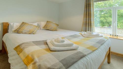 Caister-on-Sea House | Beach Breeze Cottage - 3 Bed