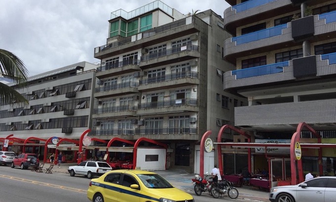 Cabo Frio Apartment | Beach building by Praia Forte, WI-FI air conditioning, side Hotel Malibu, for 10