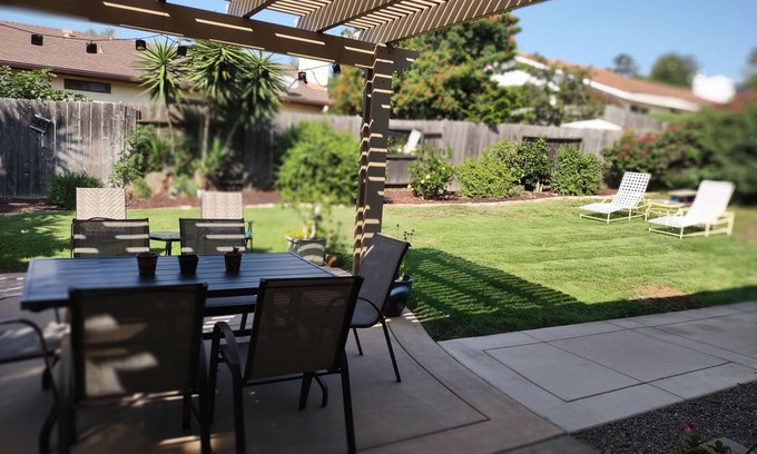Fire Mountain House | Beach Close and Convenient To Everythingn2 miles to the beach