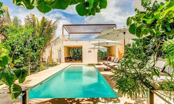 Akumal Apartment | Beach Club | Private Jacuzzi | Rooftop Pools | Gym