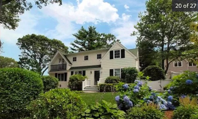 Rowayton House | Beach Down the Block!