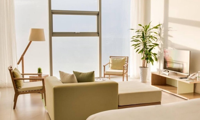 Son Tra Apartment | Beach Front and Sea View Luxury Suite with Pool