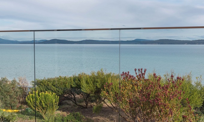 Connellys Marsh House | Beach Front Beach House Retreat
