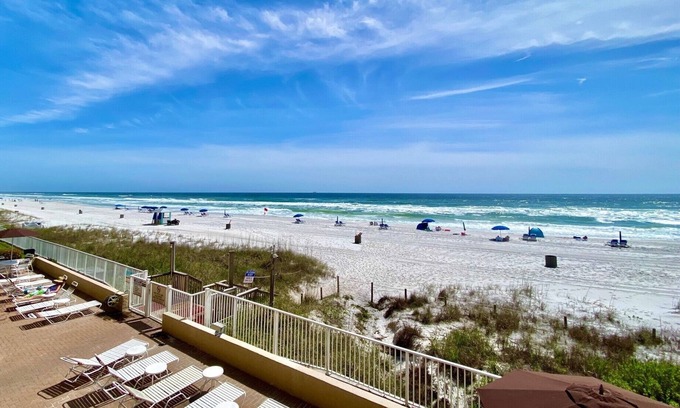 Bel Air Condo | BEACH Front Condo! Stay right on the Gulf! GG201