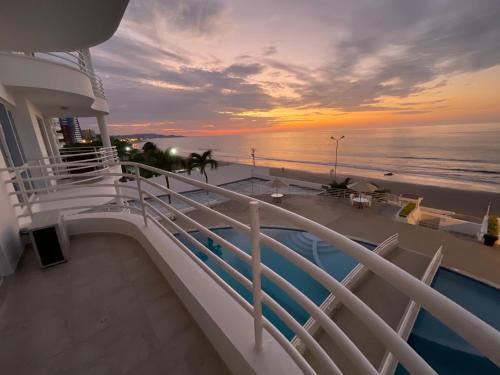 Tonsupa Apartment | Beach front Condo Tonsupa near Atacames Ecuador