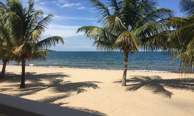 Placencia Apartment | Beach Front Cottage in the heart of Placencia Village