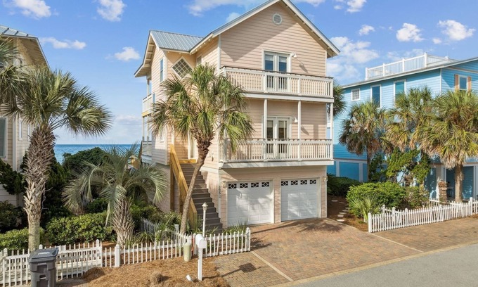 Santa Rosa Beach House | Beach Front! Hot Tub! Panoramic Views of the Gulf! 3 Adult Bikes! Grill!