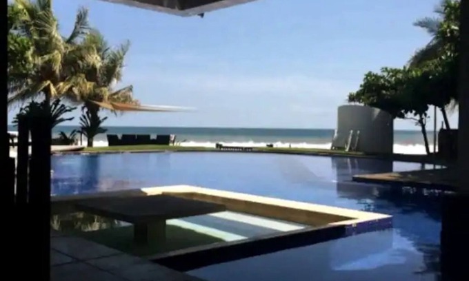 Playa San Diego House | "Beach Front House with Pool"
