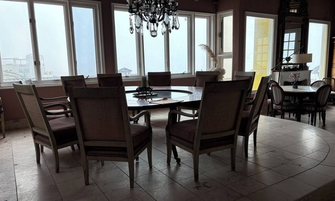 La Joya Villa | Beach front Villa w/4 bdrm. & 5 Bathrooms. Steps to beach