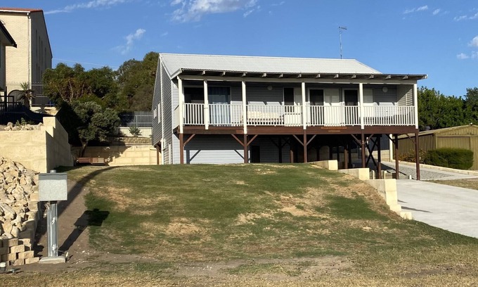 Guilderton House | Beach Front - Pet Friendly - Holiday Home - Guilderton-Moore River