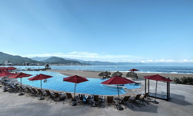 South Hotel Zone Condo | Beach Front, Stunning Views from every window.!