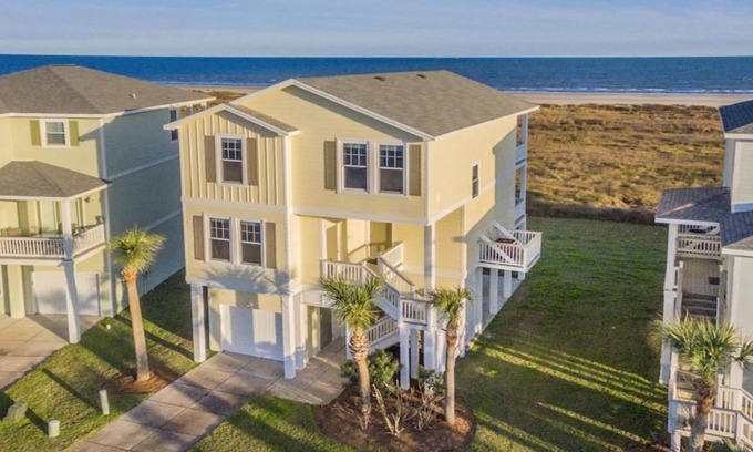 Galveston House | BEACH FRONT! The Happy Mullet: Surf, Sun, the Perfect House and Ms. Pac Man