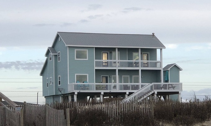 Freeport House | BEACH FRONT VACATION HOME