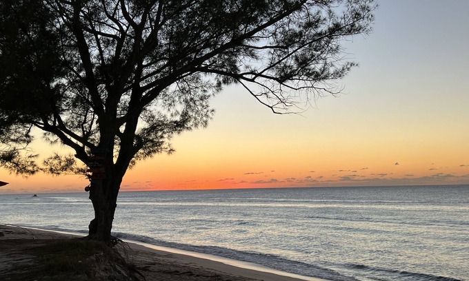 Alice Town House | Beach front vacation rental - perfect for families!