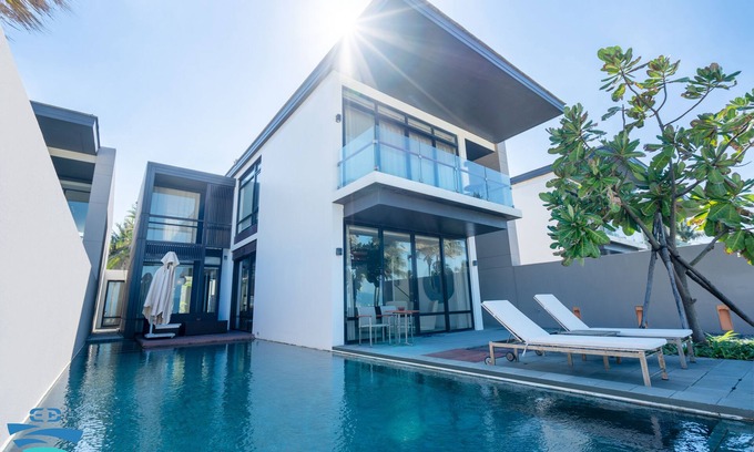 Ngu Hanh Son Villa | Beach front villa by Emblemsea in hyatt