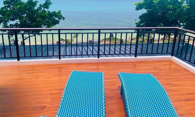 Maria House | Beach front Villa w/garden and outdoor kitchen,