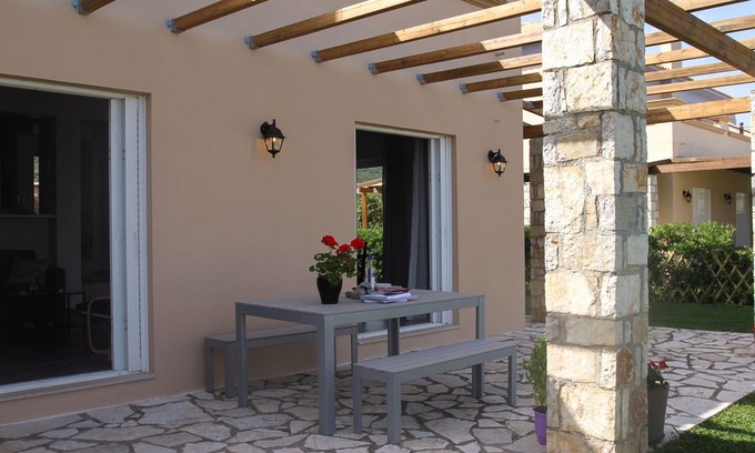 Platanitis Villa | Beach Front Villa With Private Pool