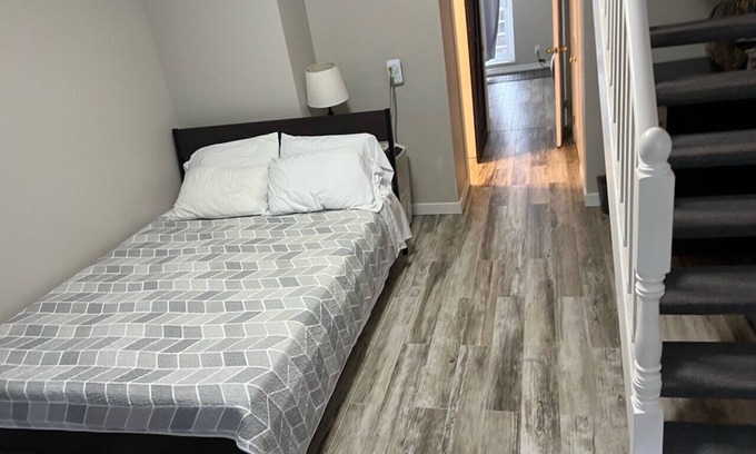 Wasaga Beach House | Beach front- Wasaga Beach/AC/BBQ/Near Blue Mountain