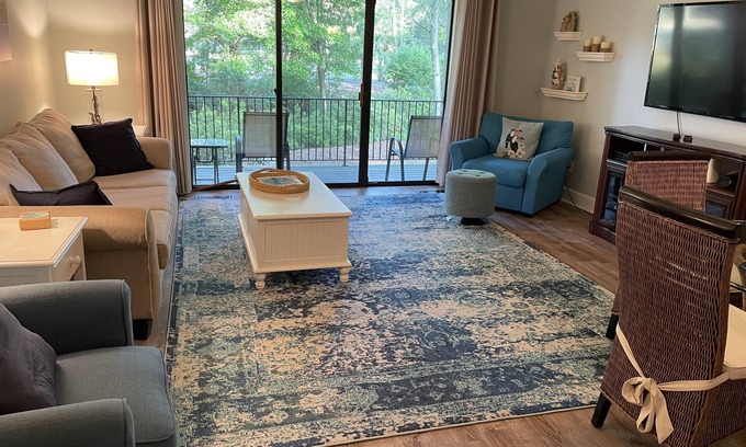 Folly Field Condo | Beach, Golf, and Tennis - all 5 minutes from the front door