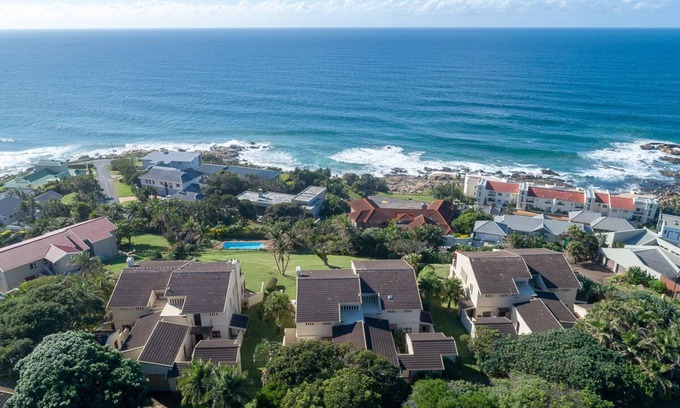 Southbroom House | Beach & Golf Escape, your home from home getaway by the beach and golf course