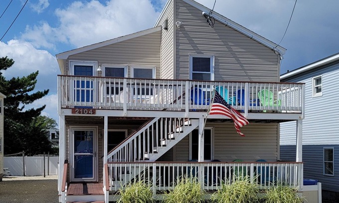 South Beach Haven House | Beach Haven Shore House - family friendly location short walk to beach