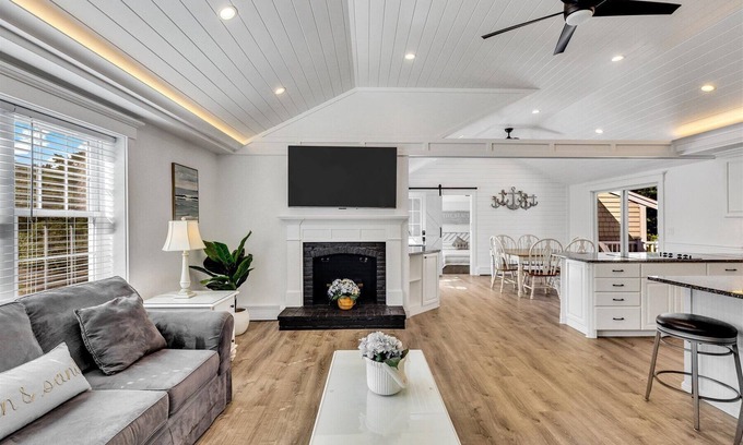 East Harwich House | Beach Heather- Relax, Renew & Enjoy! Adj to Bike Path, 1 Mile to Beach
