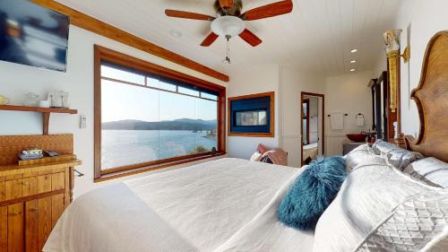 Selma Park House | Beach Hideaway Sea to Sky Loft