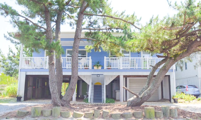 Bethany Beach House | Beach home nestled between the beach and the bay (eastside)