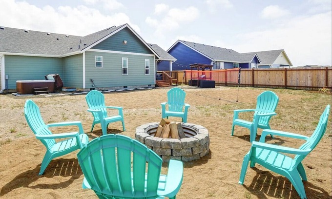 Ocean Shores House | Beach, Hot Tub, Sand Court, Game Room and More!
