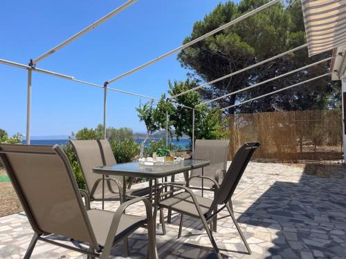 Avgonyma Apartment | Beach House at Giosonas