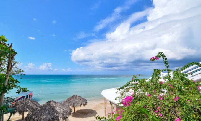 Negril Condo | Beach House Condos Garden Studio II - 7mile Beach Jamaica