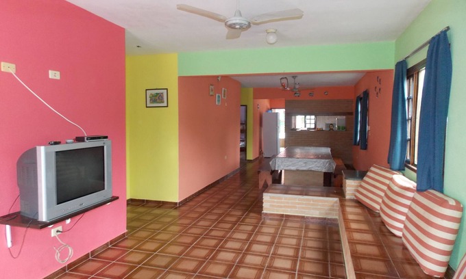 Maranduba House | Beach House for 15 people with pool, Wi-fi and SKY - Maranduba