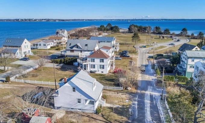 Warwick House | Beach House for rent - 4 houses down from Conimicut Beach park.