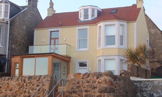Lower Largo House | Beach house in Lower Largo with direct access to the sea and beautiful views