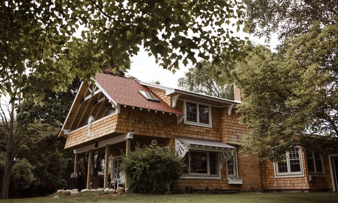 Northport Cottage | Beach House in Northport Village