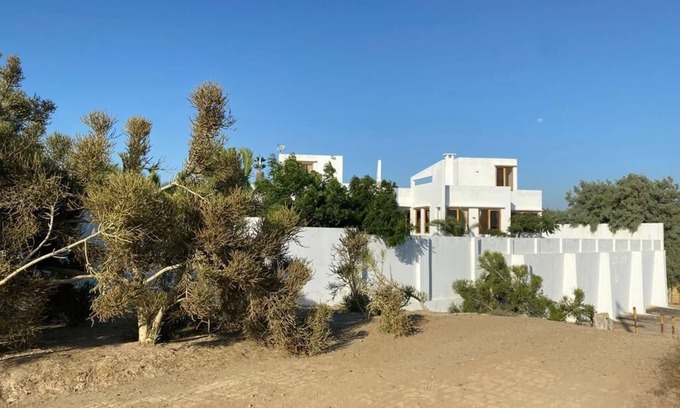 Vichayito House | Beach house “la casa blanca” in Peru