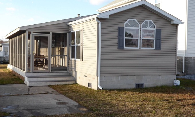 Selbyville House | Beach House on Canal in Fenwick Island, DE minutes from beach and Ocean City, MD